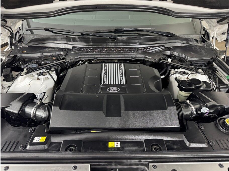 2017 Land Rover Range Rover SuperCharged photo 23