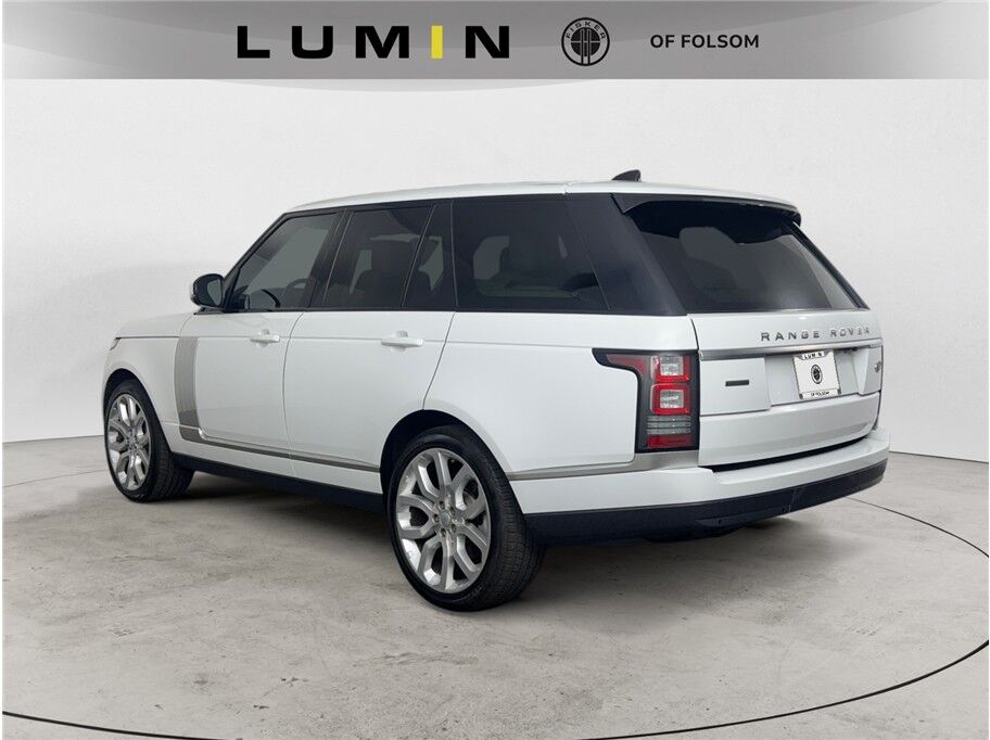 2017 Land Rover Range Rover SuperCharged photo 2