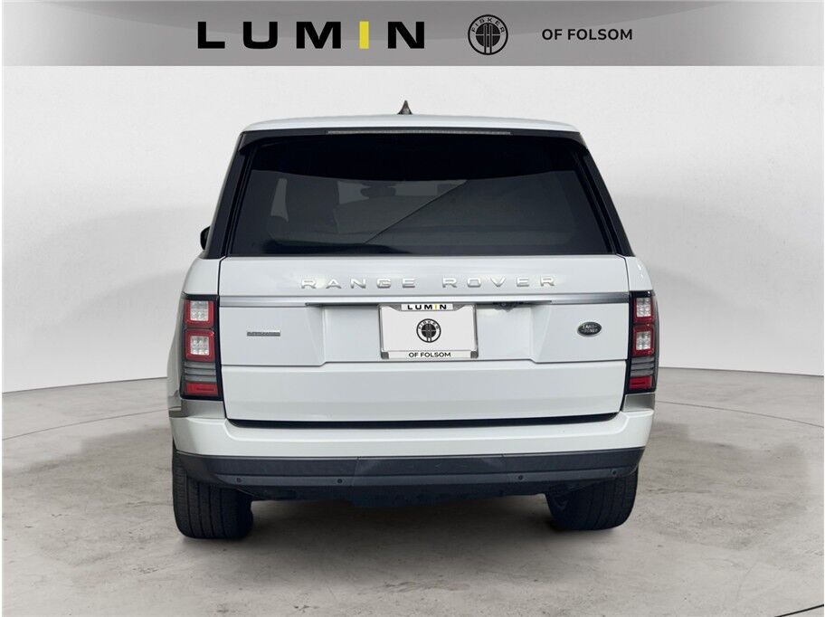2017 Land Rover Range Rover SuperCharged photo 3