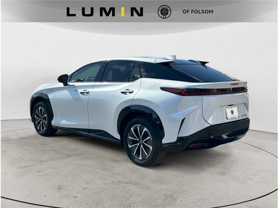 2024 Lexus RZ 300e Premium photo 3