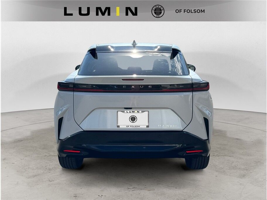 2024 Lexus RZ 300e Premium photo 4