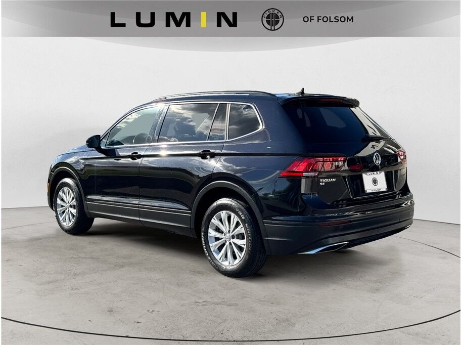2019 Volkswagen Tiguan SE photo 3